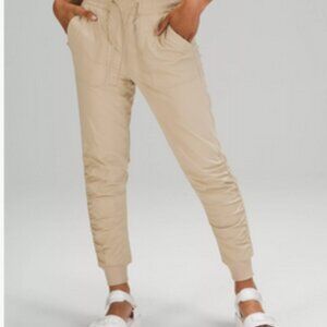 Lululemon Beyond The Studio Jogger Pant TRENCH Size 8